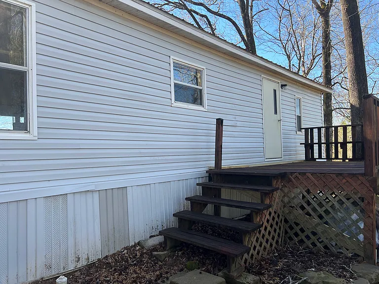 17100 N Hagler Rd — Photo 2
