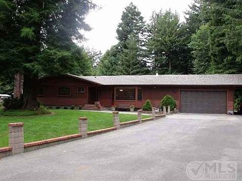 1st image of 851 Ferndale Ln