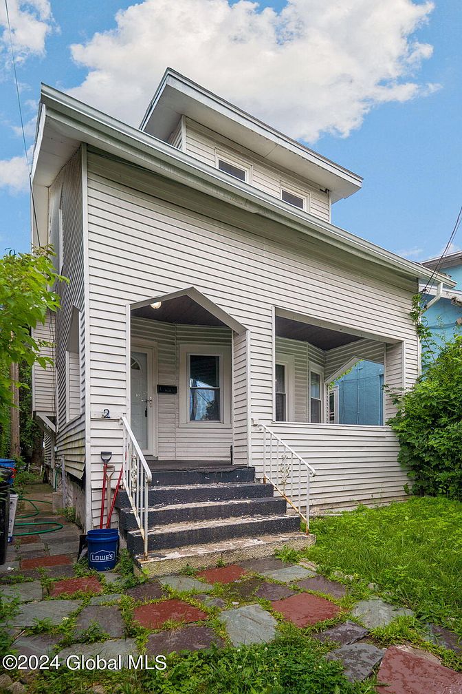 1st image of 2 Albion Avenue
