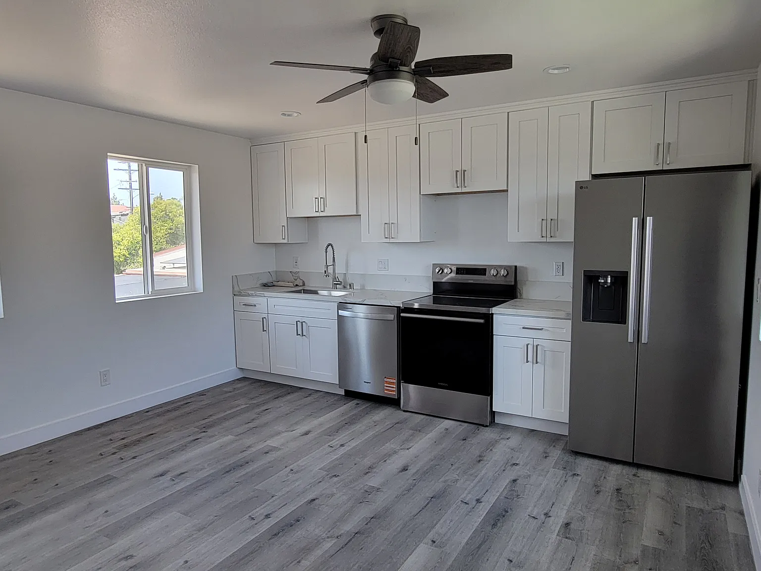 1 bed, 500 sqft, $2,200 — Photo 2