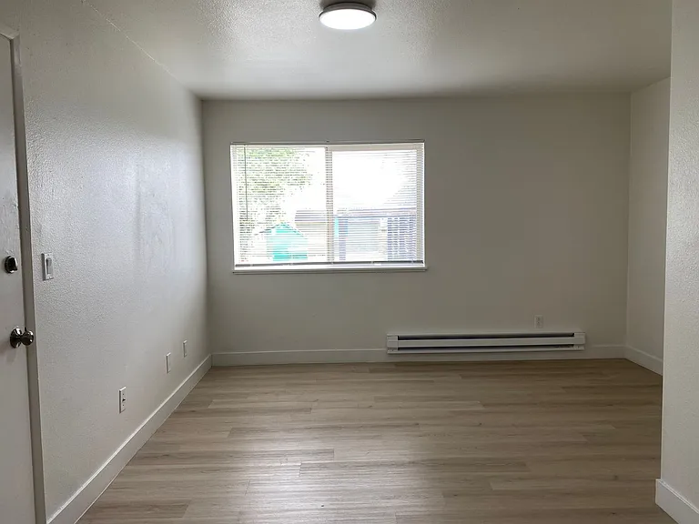 Justine Apartments Open House Saturdays 1:30pm-3:30pm — Photo 4