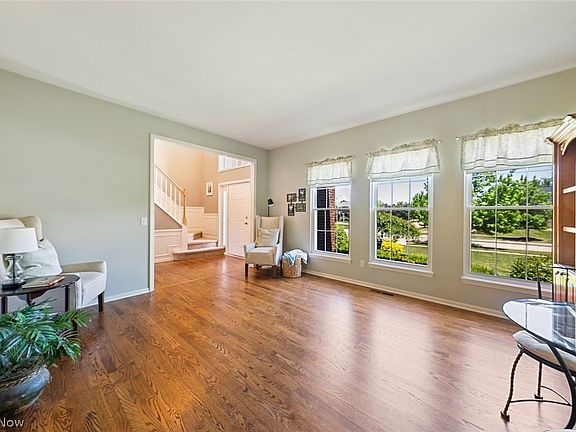 3rd image of 3976 Truxton Pl