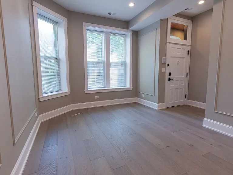 Pf-Arg, 2618 W Evergreen Llc — Photo 10