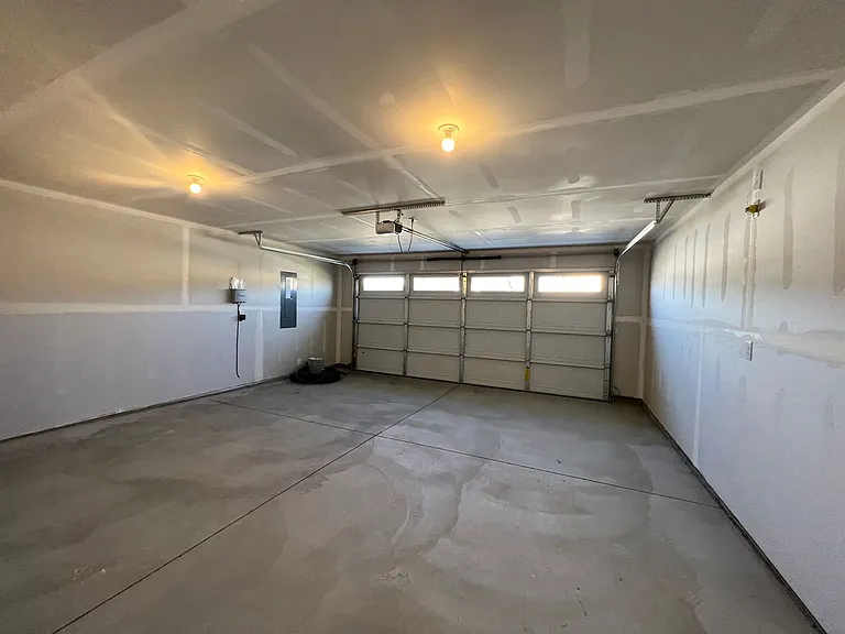 1023 W Aspen Rd — Photo 15