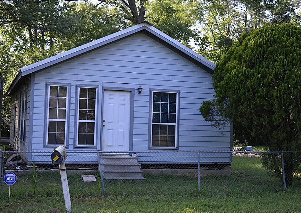 1st image of 109 County Road 4142