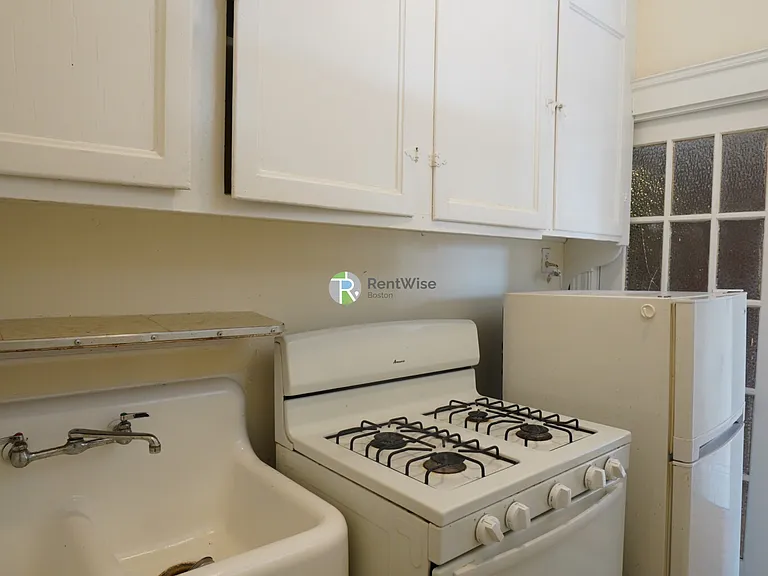 2 Ware St #109U — Photo 9