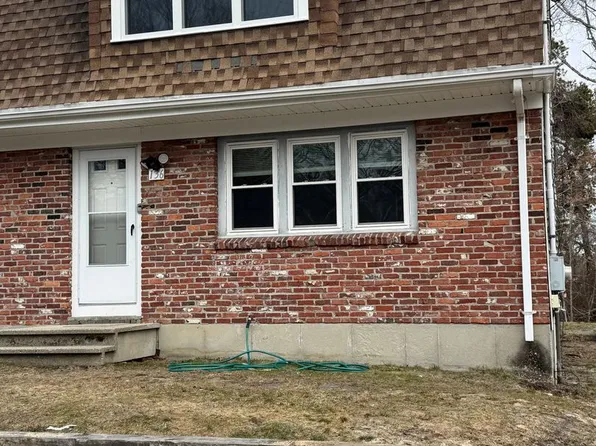 136-138 W Yarmouth Rd, West Yarmouth, MA 02673