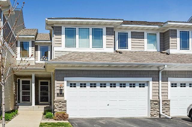 1st image of 576 Sutherland Dr