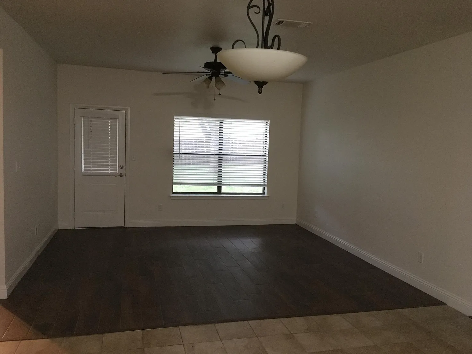 3 bed, 1360 sqft, $2,100 — Photo 3