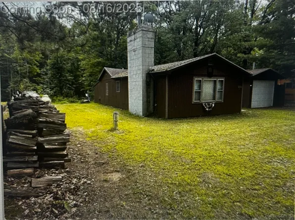 5309 Rose St, Gladwin, MI 48624