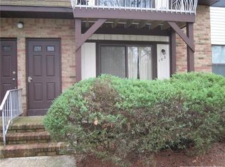 103 N Oaks Blvd, North Brunswick, NJ 08902