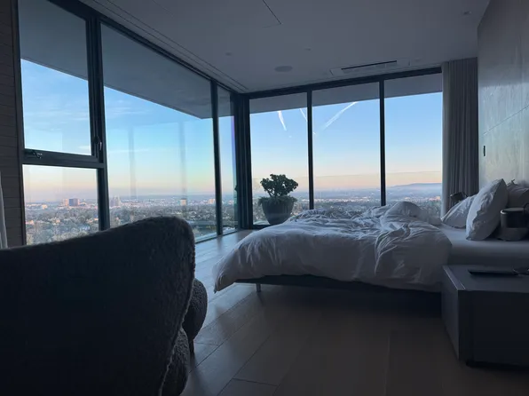 (undisclosed Address), Pacific Palisades, CA 90272