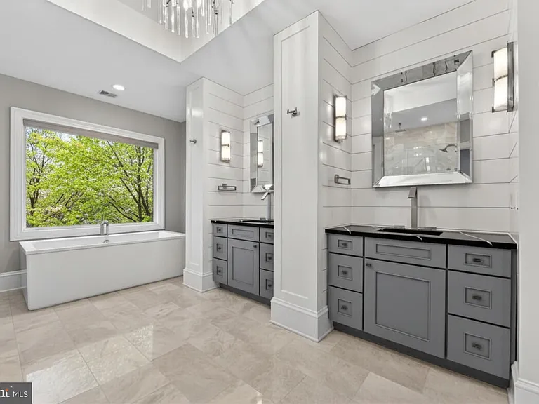 7002 River Oaks Dr — Photo 22