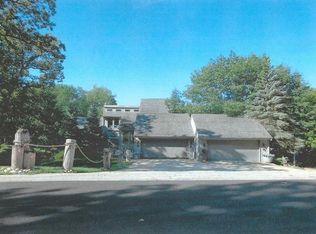 1811 Cassandra Ln, McHenry, IL 60051