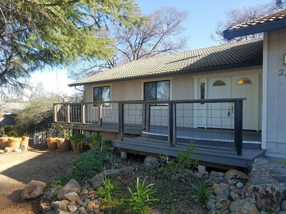 1st image of 2451 Sandpiper Way