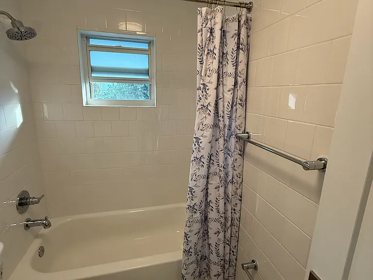 421 SW 9th St #3A — Photo 17