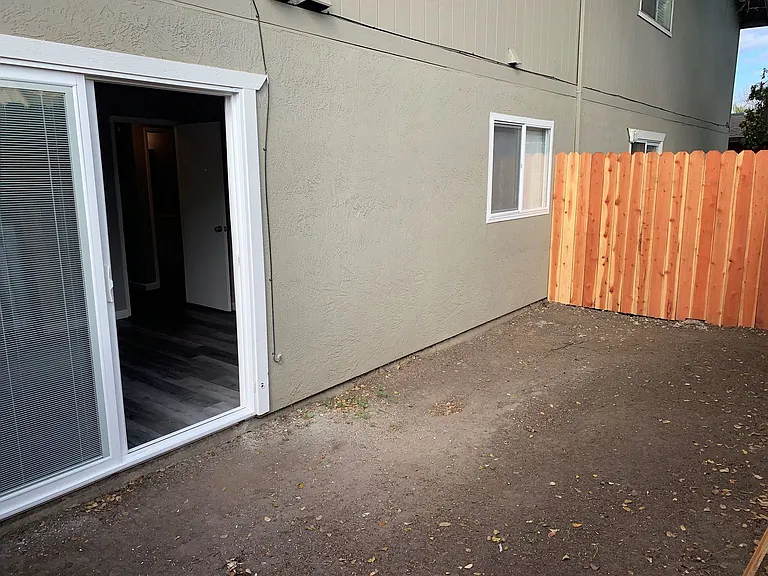 Available Apartments at Lawton Street, Antioch, CA — Photo 11