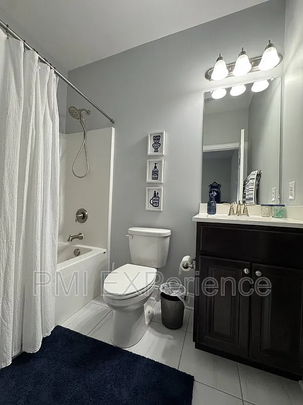 3 bed, 3.5 bath, 2163 sqft, $2,900 — Photo 3