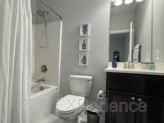 3rd image of 1001 Rye Dr