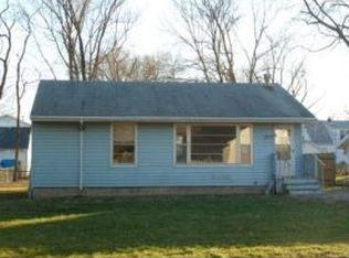 703 Short 11th St, Lincoln, IL 62656