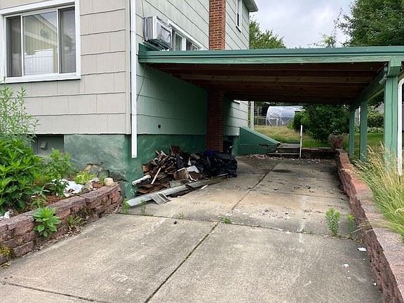 3rd image of 183 Stone St