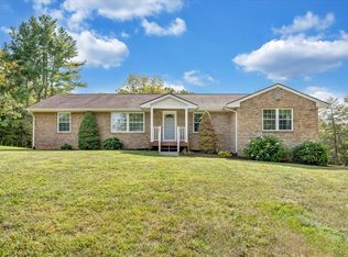 2167 Shavers Farm Rd, Fincastle, VA 24090