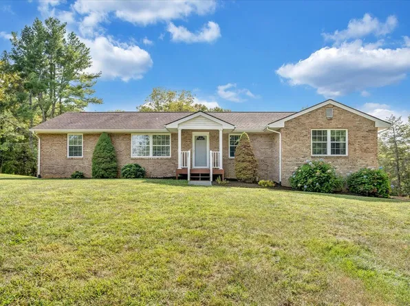 2167 Shavers Farm Rd, Fincastle, VA 24090