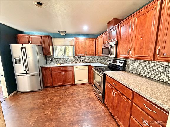 5th image of 16112 68th Avenue Ct E