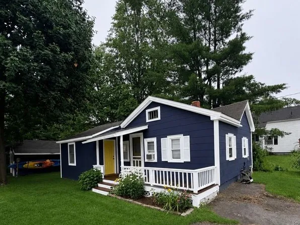 10 Douglas Street, Lisbon, ME 04252