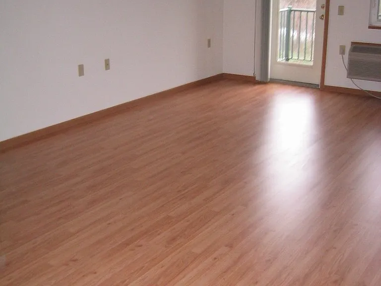 Windsor Pond Apartments — Photo 12