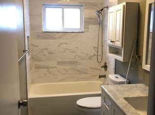 3933 Creek Rd, Cincinnati, OH 45241