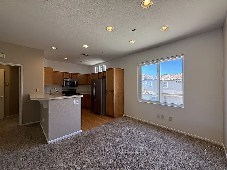 6331 Citracado Cir — Photo 9