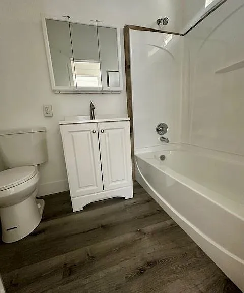 65 Roswell Ave #2 — Photo 7