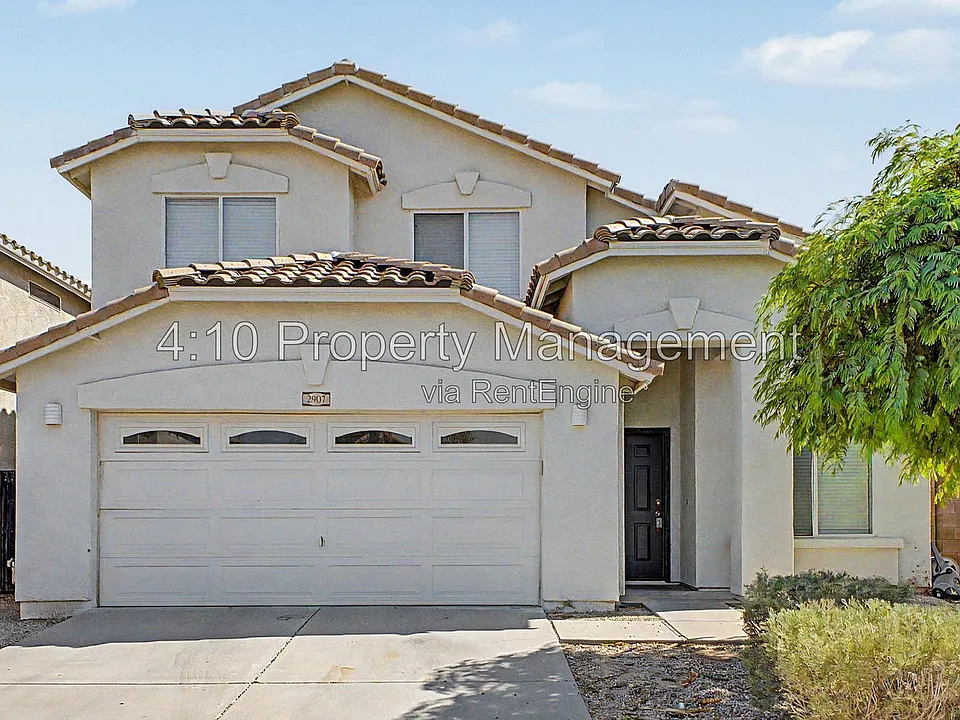 2907 W Peggy Dr
