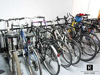 Rented by R New York