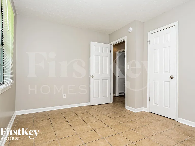 250 Hunters Trce — Photo 12
