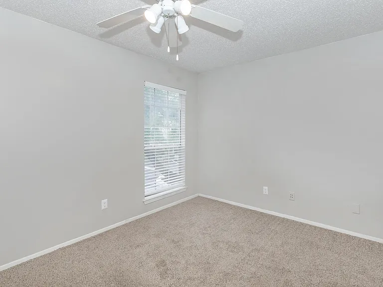 12148 Jollyville Rd — Photo 111