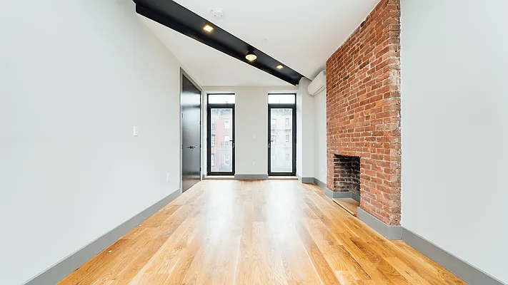 Rented by Nooklyn NYC LLC | media 4