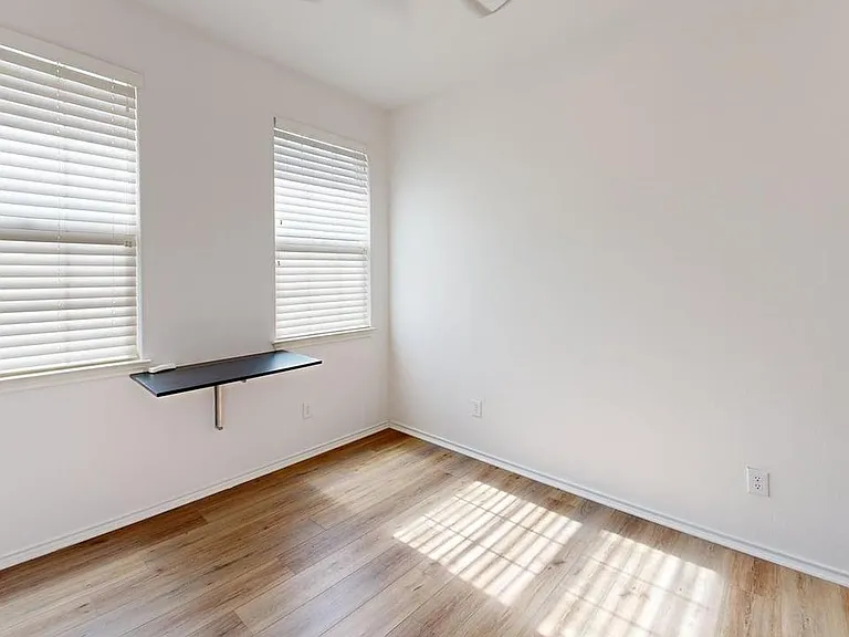 314 Sycamore St — Photo 14