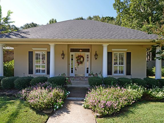 2nd image of 325 Northbrook Dr