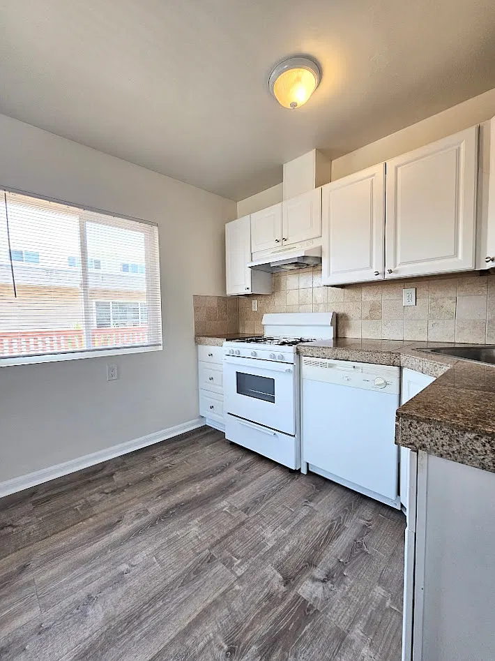 2 bed, 848 sqft, $2,295 — Photo 1