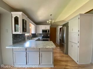 2490 Garden Park Ter, Green Bay, WI 54311