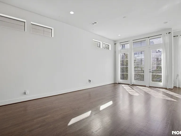 1706 Alamo St — Photo 1