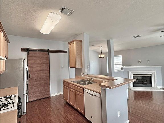 5th image of 1021 Tudor House Rd