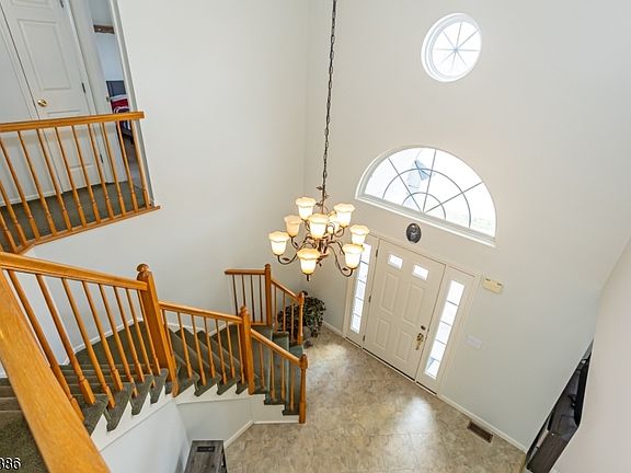 3rd image of 9 Mulberry Ct