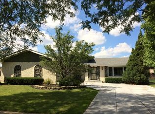 8242 Wheeler Dr, Orland Park, IL