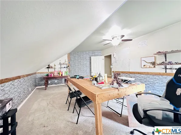 404 Williamsburg Ave, Victoria, TX 77904