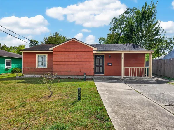 5930 Southville St, Houston, TX 77033