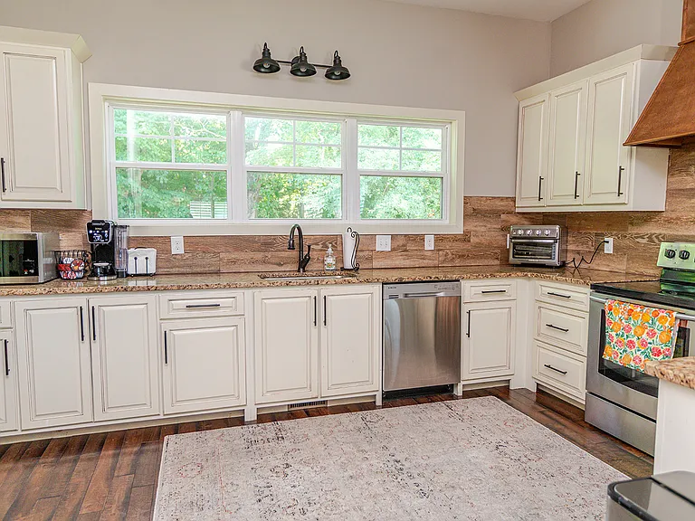 122 Timberland Dr — Photo 6