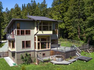 1211 Abbey Rd, Bayside, CA 95524